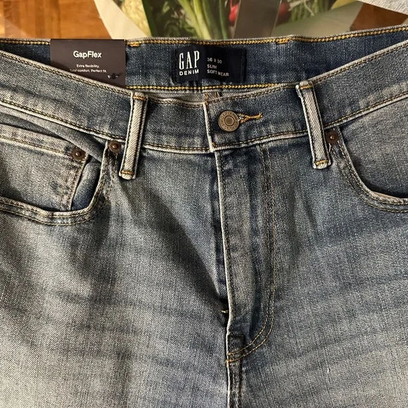 NWT Gap Men's Slim Soft Wear 36x32 Light Denim Mens Jeans - Picture 9 of 9